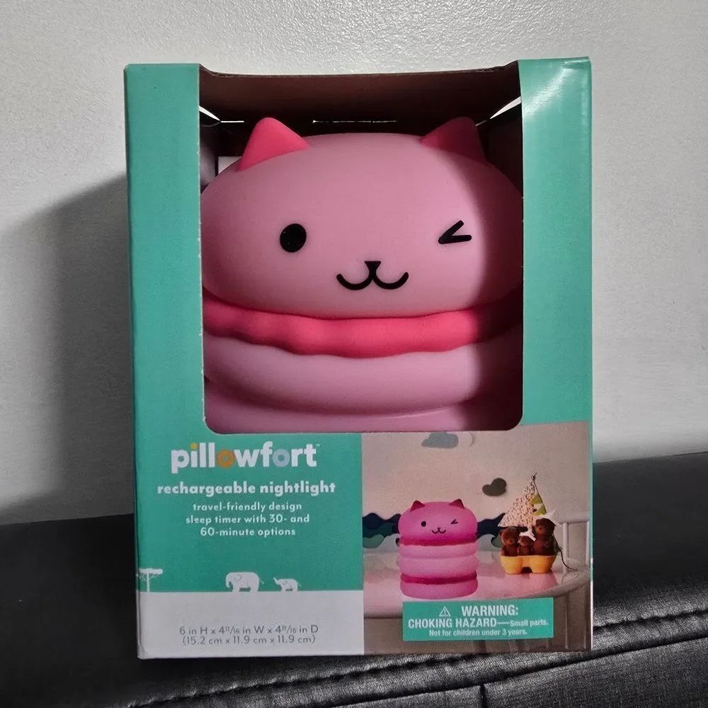 New Pillowfort Kid's Portable Calming Silicone Night Light Cat Macaron Valentine